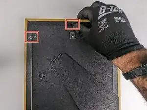 How to Replace Broken Glass on a Picture Frame