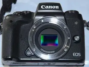 Canon EOS M5