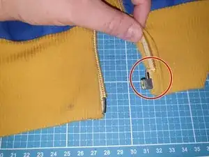 Jacket zipper (without unraveling!)