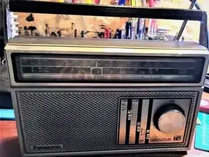 Panasonic RF-1101 Radio Disassembly