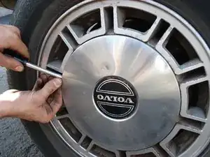 1985-1988 Volvo 740 Tire Rotation