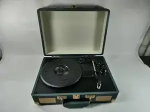 Heyday Suitcase Turntable