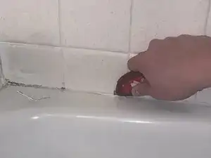 Replacing Caulk in Bathtub