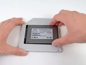 Installazione dell'SSD Dual Drive nel MacBook Pro Unibody a 2,53 GHz da 15", versione metà 2009