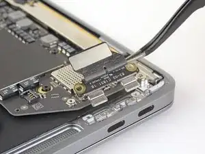 MacBook Air 13” Retina Display Late 2018 USB-C Board Replacement