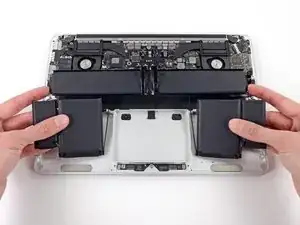 Sostituzione batteria nel MacBook Pro 13" Retina Display versione inizio 2013