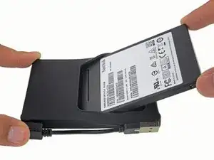 Come installare un SSD da 2,5" in una custodia in silicone