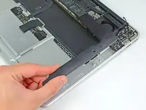 MacBook Air 13" Mid 2011 Left Speaker Replacement