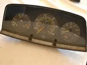 Removing Mercedes W123 Instrument Cluster