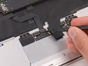 MacBook Air 11" Mid 2012 Trackpad Replacement