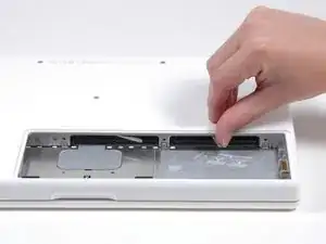 Sostituzione memoria RAM nel MacBook Core 2 Duo