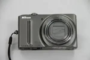 Nikon Coolpix S9050