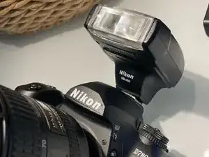 Disassembling Nikon SB-400 Flash