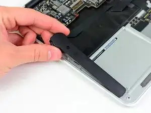 MacBook Air 11" Early 2015 Right Speaker Replacement