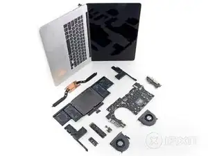 Smontaggio MacBook Pro Retina Display da 15" versione fine 2013