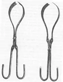 Dussee forceps with its two different locks