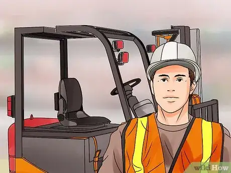 Immagine titolata Become a Certified Forklift Driver Step 4