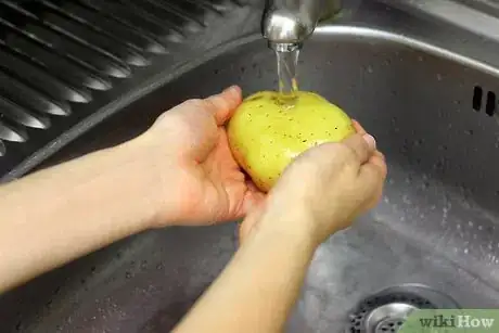 Immagine titolata Make a Baked Potato Skin Crispy Step 2Bullet1