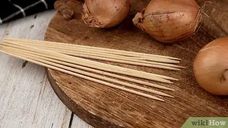 Immagine titolata Grill Onions Step 3
