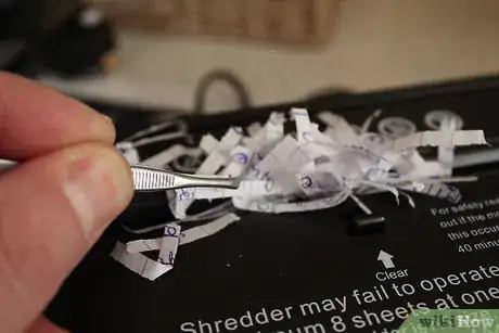 Immagine titolata Unjam a Paper Shredder Step 3