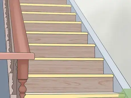 Immagine titolata Not Fall Down Stairs Step 7