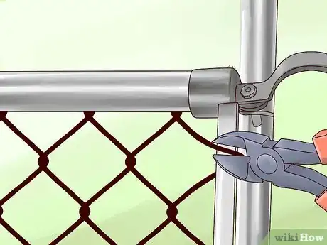 Immagine titolata Remove a Chain Link Fence Step 11