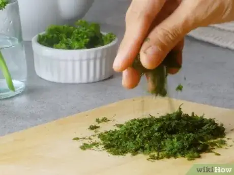 Immagine titolata Dry Parsley Step 16