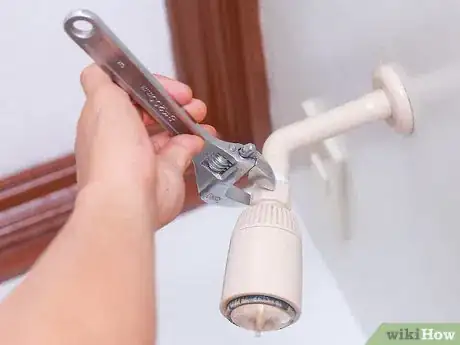 Immagine titolata Fix a Leaking Shower Head Step 10