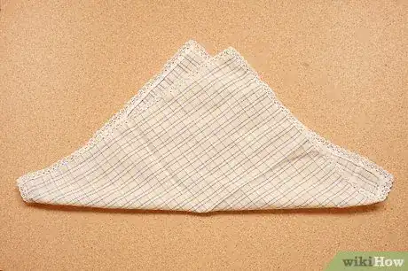 Immagine titolata Fold a Handkerchief Step 7