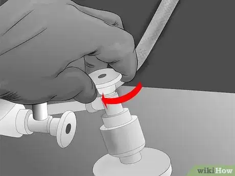 Immagine titolata Remove a Kitchen Sink Step 4