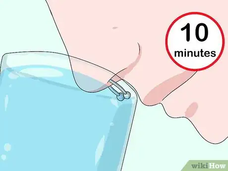 Immagine titolata Clean a Septum Piercing Step 3