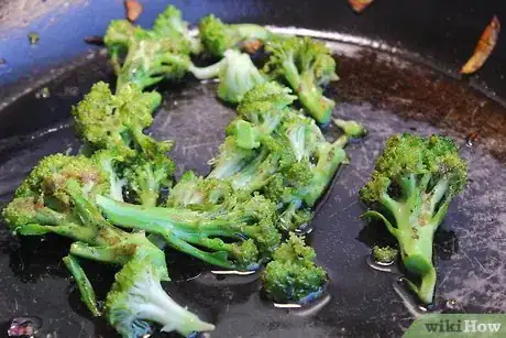 Immagine titolata Cook Tenderstem Broccoli Step 5