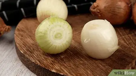 Immagine titolata Grill Onions Step 4