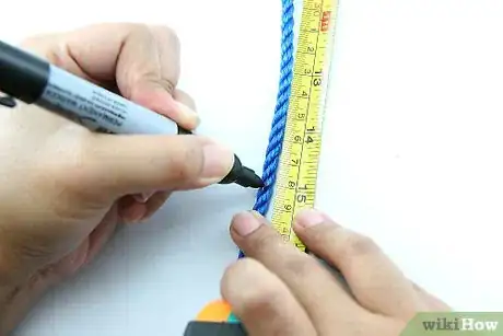 Immagine titolata Make an Adjustable Rope Halter Step 3