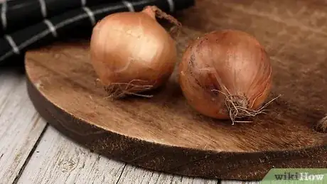 Immagine titolata Grill Onions Step 6