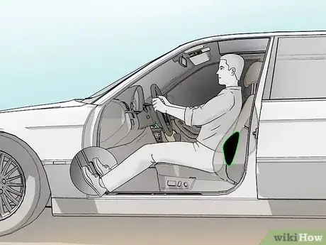 Immagine titolata Adjust Seating to the Proper Position While Driving Step 6