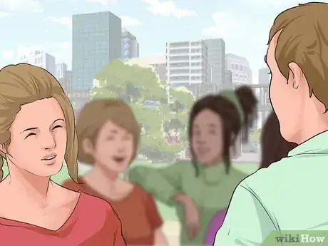 Immagine titolata Find out Whether a Girl Loves You or Is Just Being a Good Friend Step 6