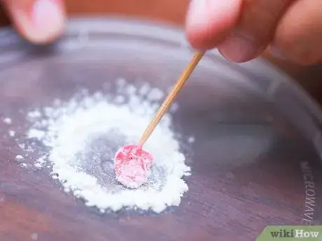 Immagine titolata Make Matte Nail Polish Step 18
