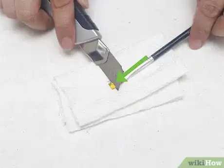 Immagine titolata Soften a Paintbrush Step 11