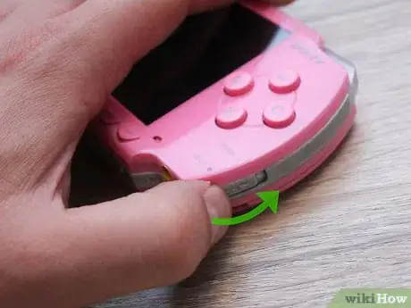 Immagine titolata Charge Your PSP Step 5