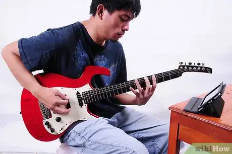 Immagine titolata Increase Your Speed and Finger Strength on the Fretboard Step 12