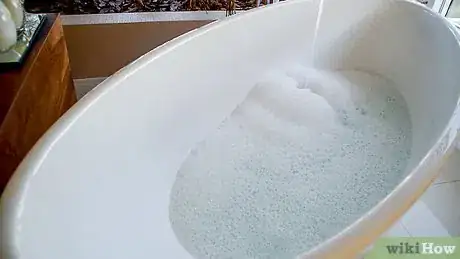 Immagine titolata Make Your Own Bubble Bath Step 24