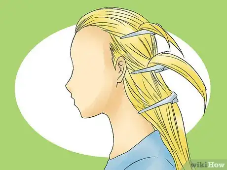 Immagine titolata Cut Hair in Layers Step 10