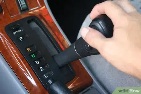 Immagine titolata Stop a Car with No Brakes Step 5