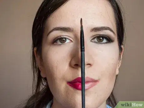Immagine titolata Become a Makeup Artist Step 2