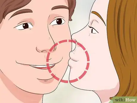 Immagine titolata Peck Kiss a Guy Step 4