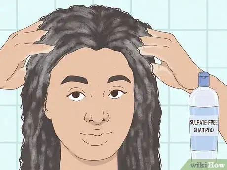 Immagine titolata How Often Should Black Hair Be Washed Step 11