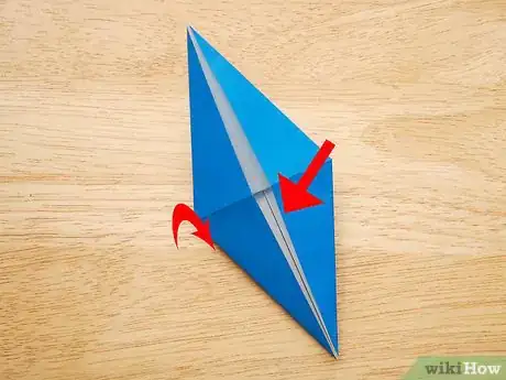 Immagine titolata Make an Origami Flying Bird Step 14