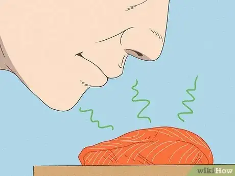 Immagine titolata Know if Salmon Is Bad Step 1