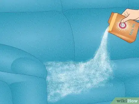 Immagine titolata Get a Stain out of a Microfiber Couch Step 9